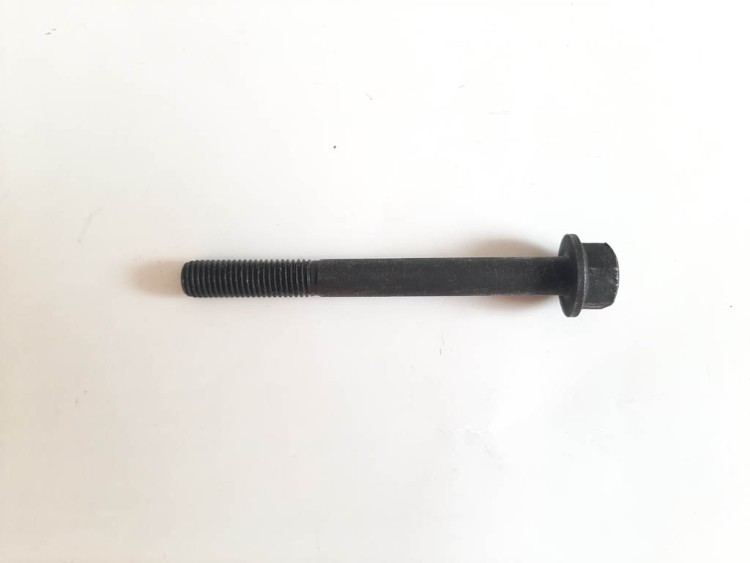 Yanmar 3TNE82 болты ГБЦ