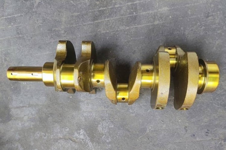 Komatsu 3D76E коленвал